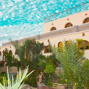https://desert-paradise-lodge.hotels-luxor-egypt.com